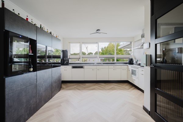 Medium property photo - Marga Klompéstraat 53, 3207 DD Spijkenisse